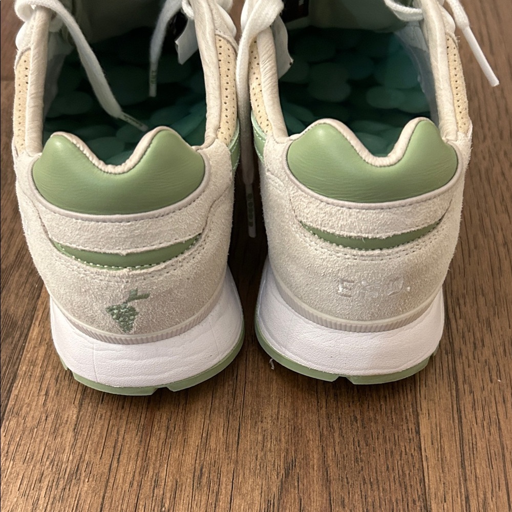 Diadora V7000 Mint Green and Beige Athletic Shoes - Picture 2 of 7